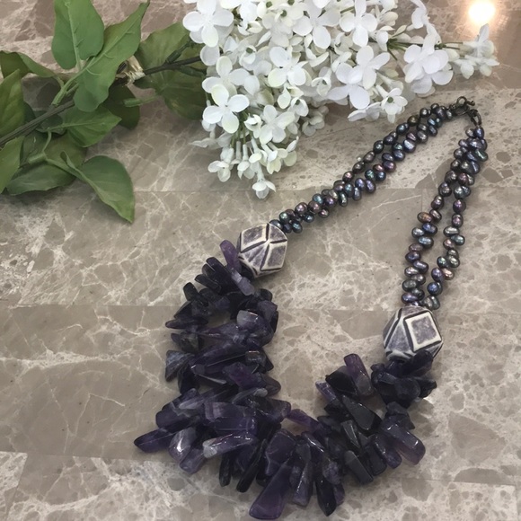 Stunning Necklace - Picture 2 of 8